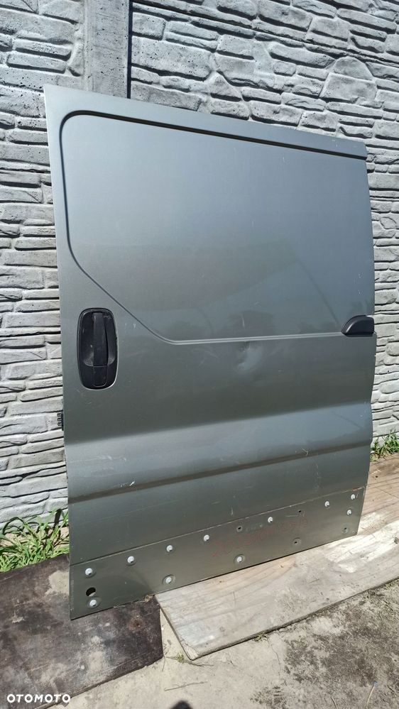 drzwi lewe bok przesuwne trafic vivaro 01-14 - 2