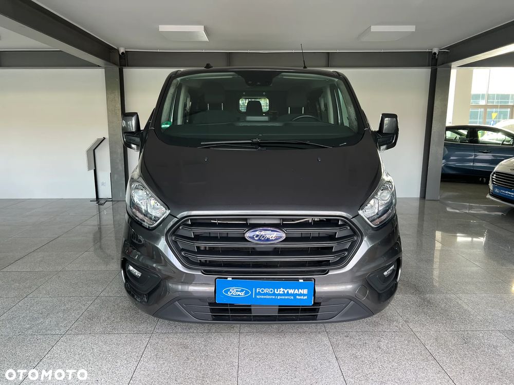 Ford Custom - 5