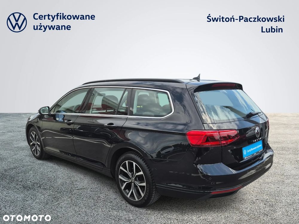 Volkswagen Passat Variant 2.0 TDI SCR Business DSG - 12