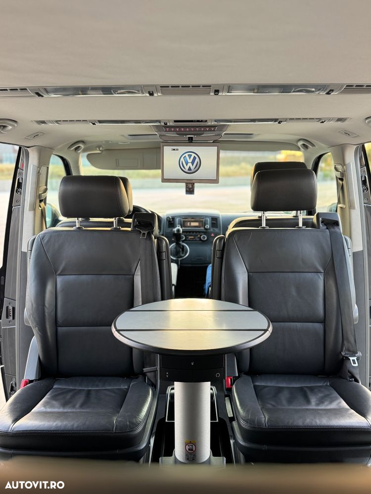 Volkswagen Multivan - 10