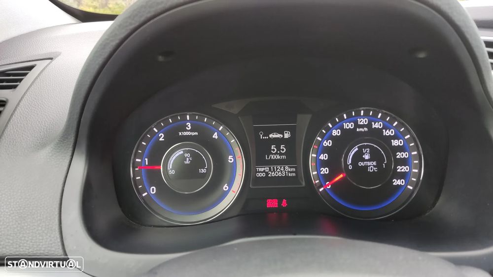 Hyundai i40 SW 1.7 CRDi Blue Comfort - 29