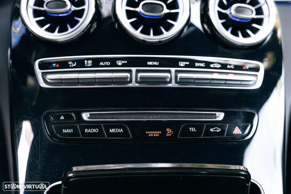 Mercedes-Benz C 63 AMG Standard - 39