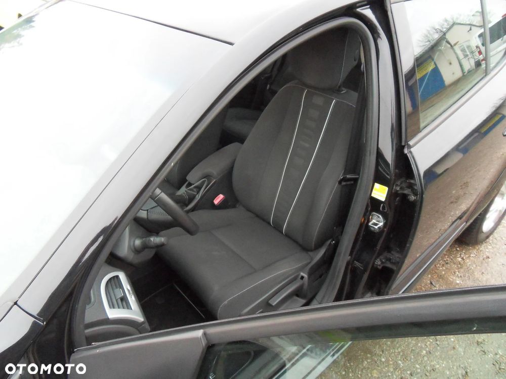 Renault Megane 1.2 16V TCe Energy Bose EU6 - 13