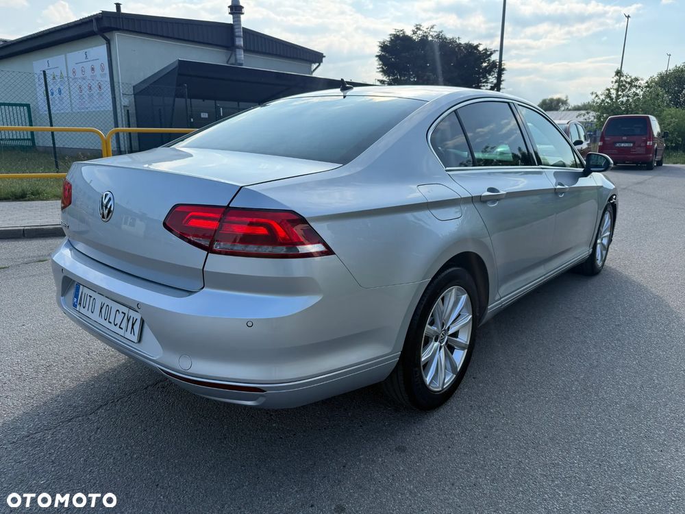 Volkswagen Passat - 5