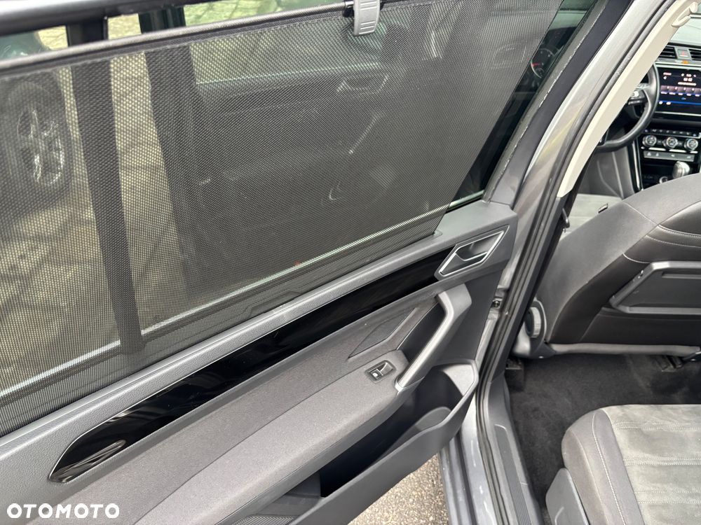 Volkswagen Touran 2.0 TDI SCR DSG Highline - 30