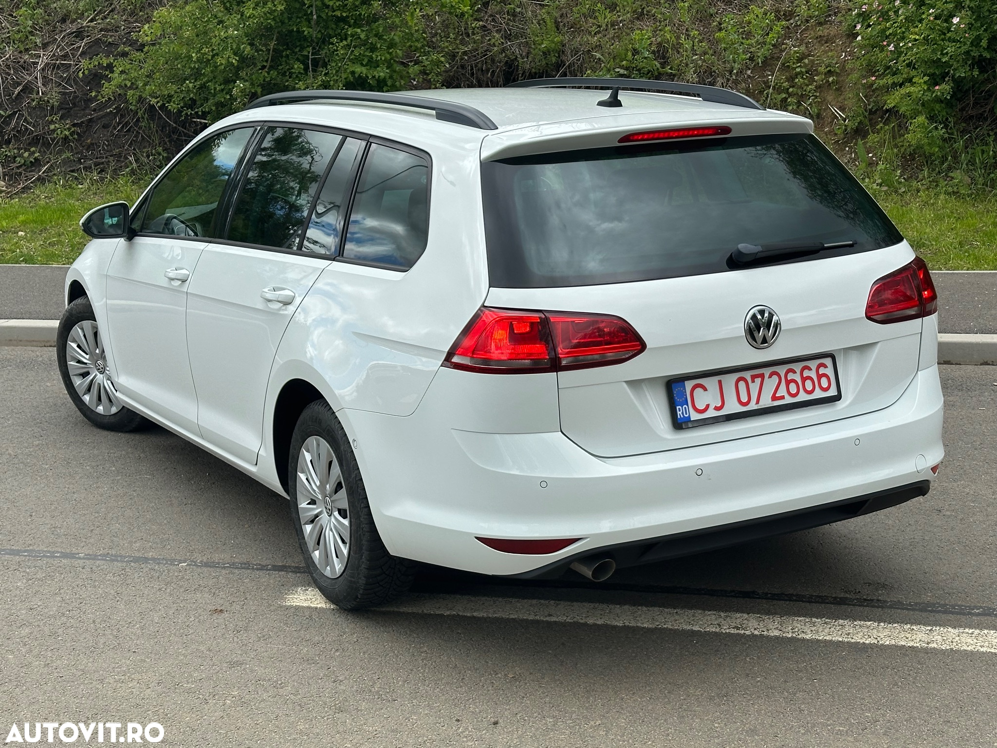 Volkswagen Golf 1.6 BlueTDI Comfortline - 8