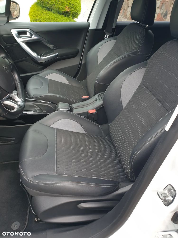 Peugeot 2008 PureTech 110 Stop&Start EAT6 Allure - 16
