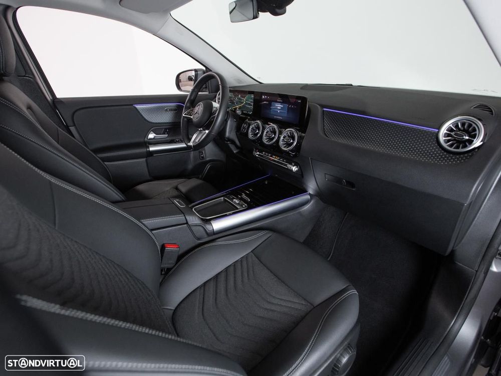 Mercedes-Benz GLA 180 7G-DCT Progressive Advanced - 11