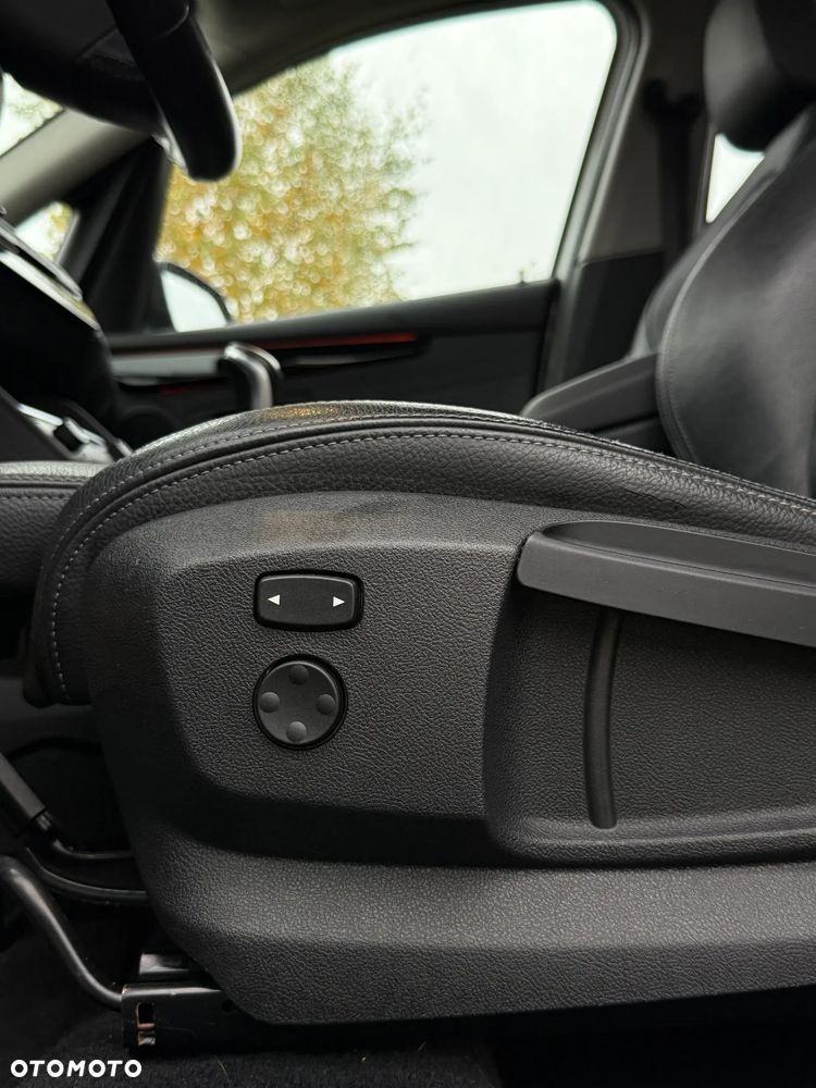 BMW Seria 2 218d - 17