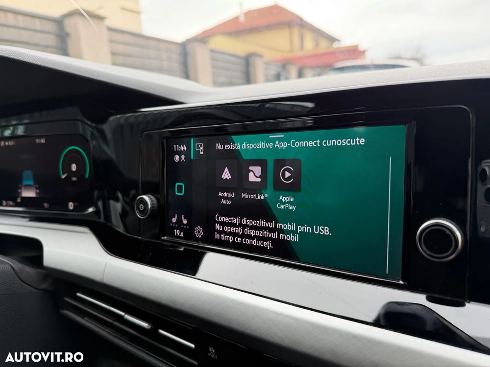 Volkswagen Golf - 11