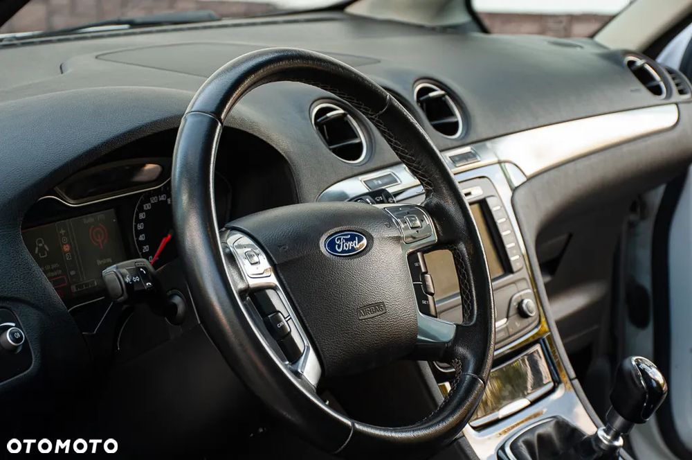 Ford S-Max 2.0 TDCi DPF Titanium - 31