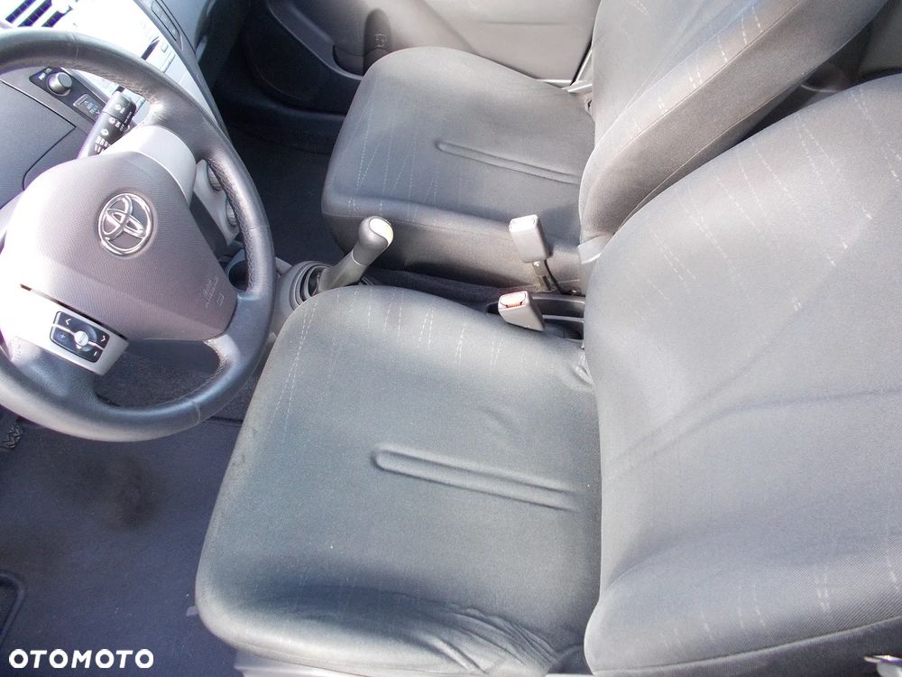 Toyota Yaris 1.0 VVT-i Style - 18