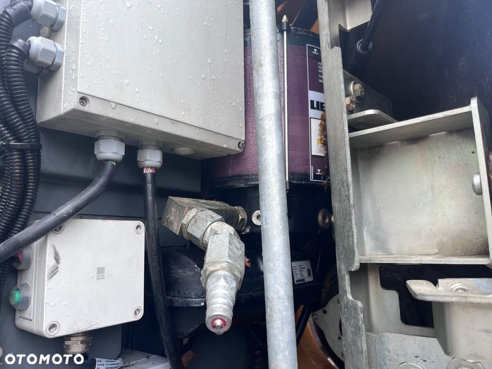 Liebherr A 910 Compact - 16