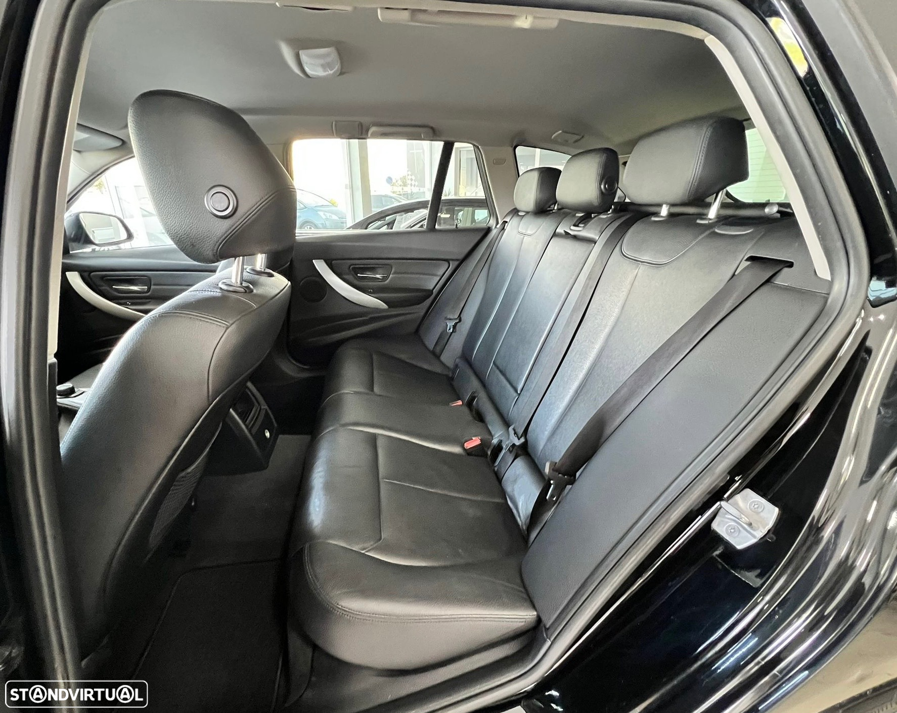 BMW 318 d Touring Advantage Auto - 8