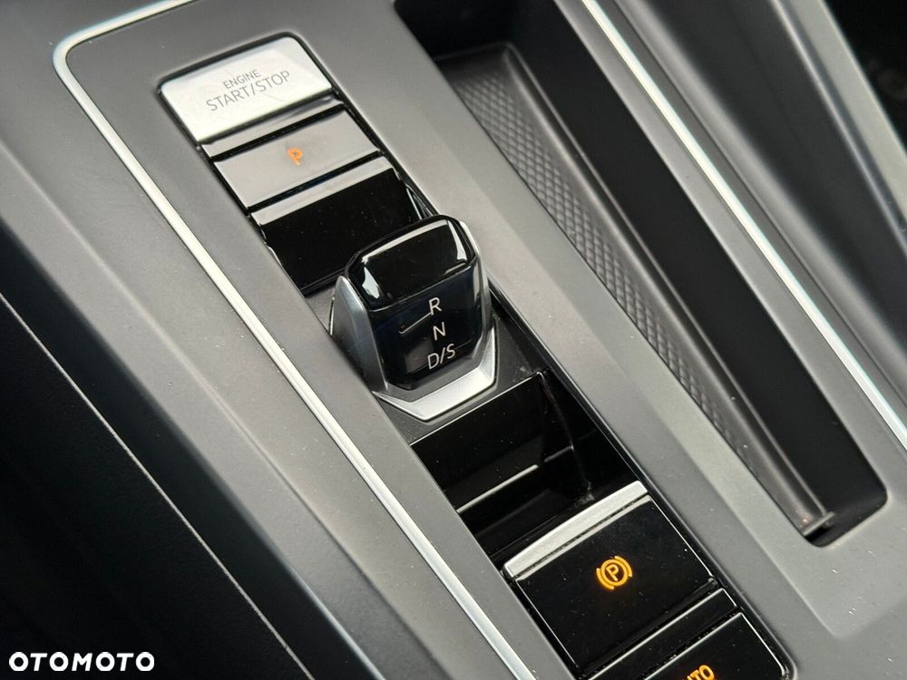 Volkswagen Golf - 15