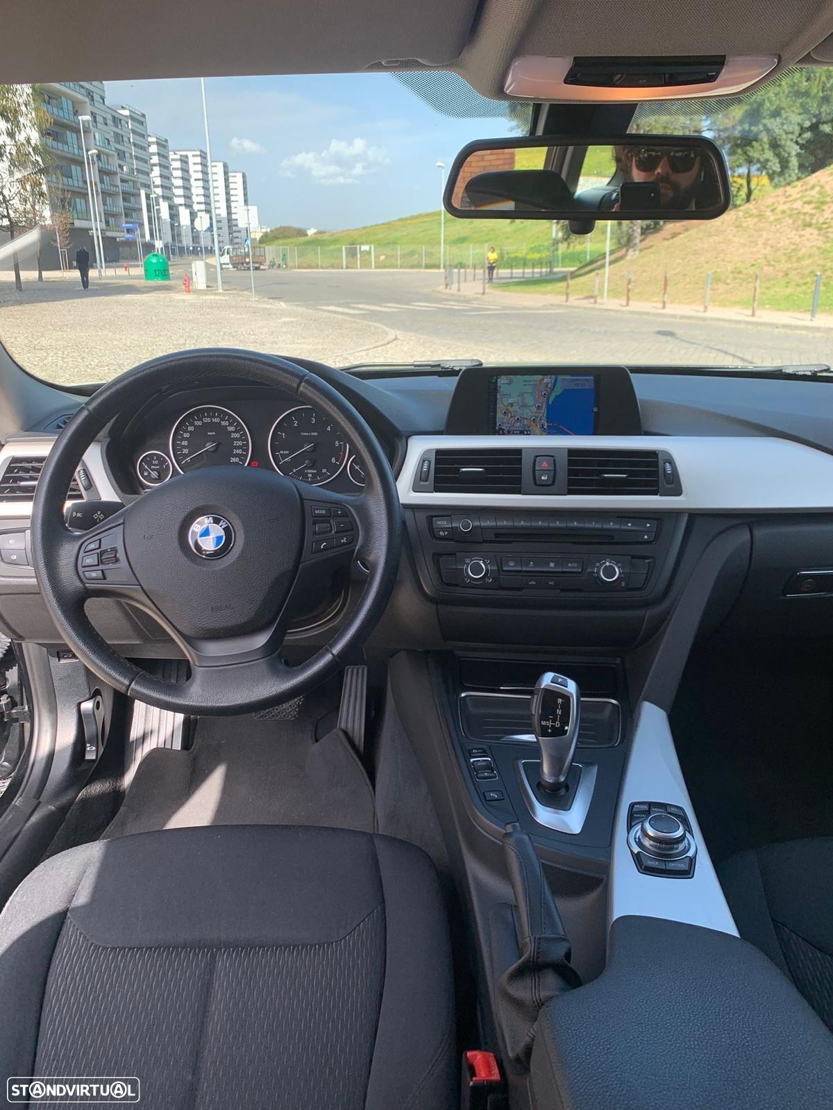 BMW 318 d Touring Auto Line Modern - 10