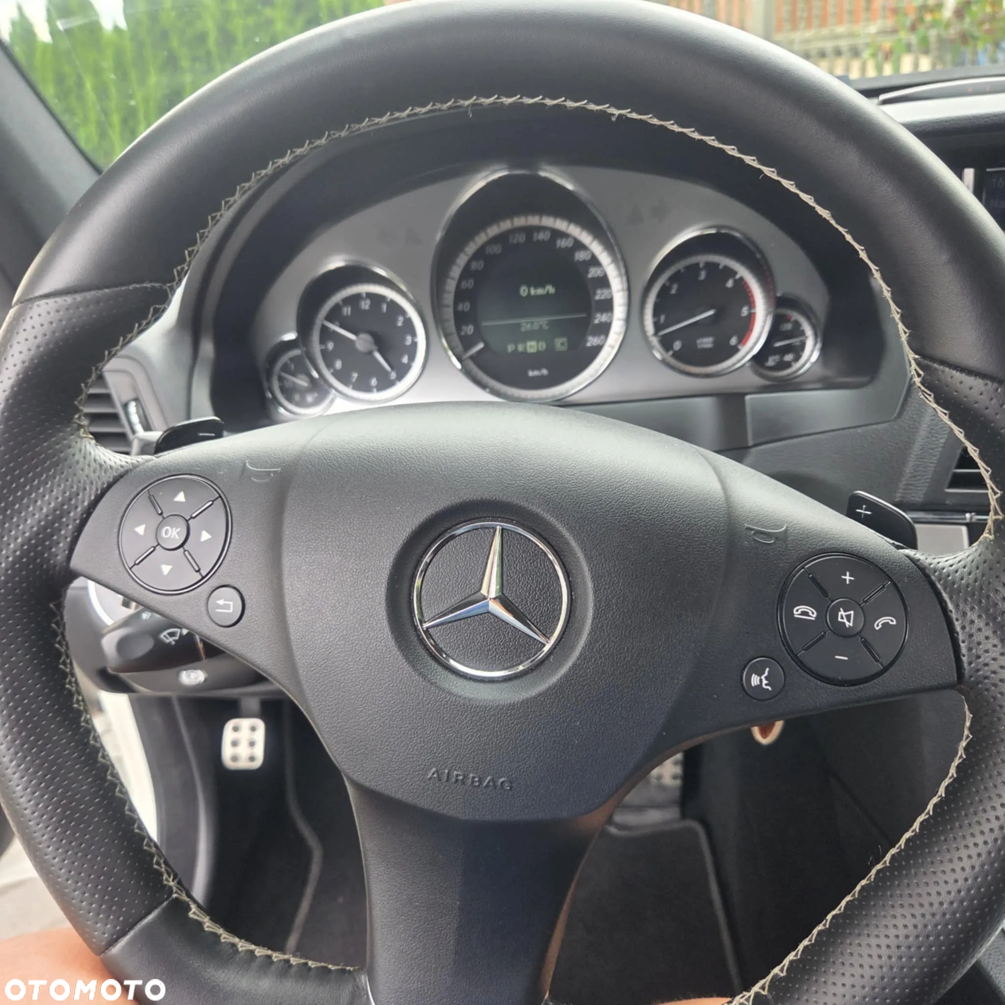 Mercedes-Benz Klasa E 350 CDI BlueEff - 15