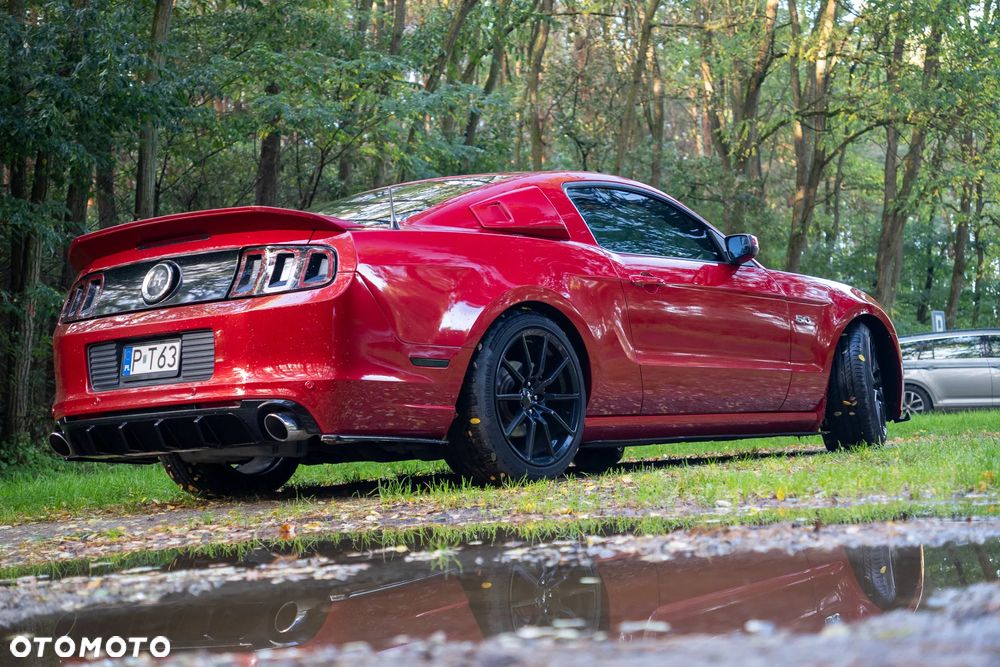 Ford Mustang ver-5-0-v8-gt-premium - 7
