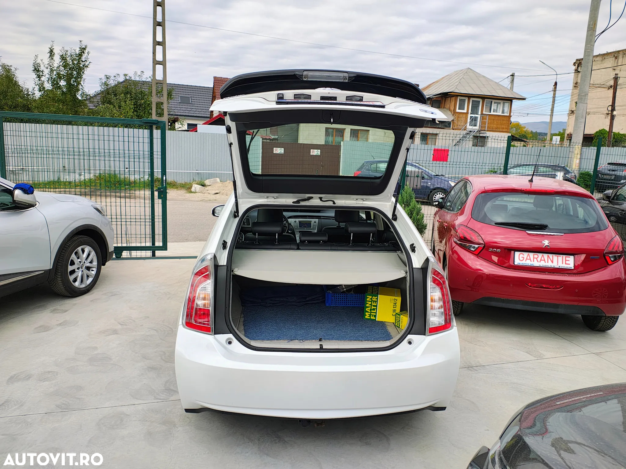 Toyota Prius 1.8 HSD Exclusive - 17