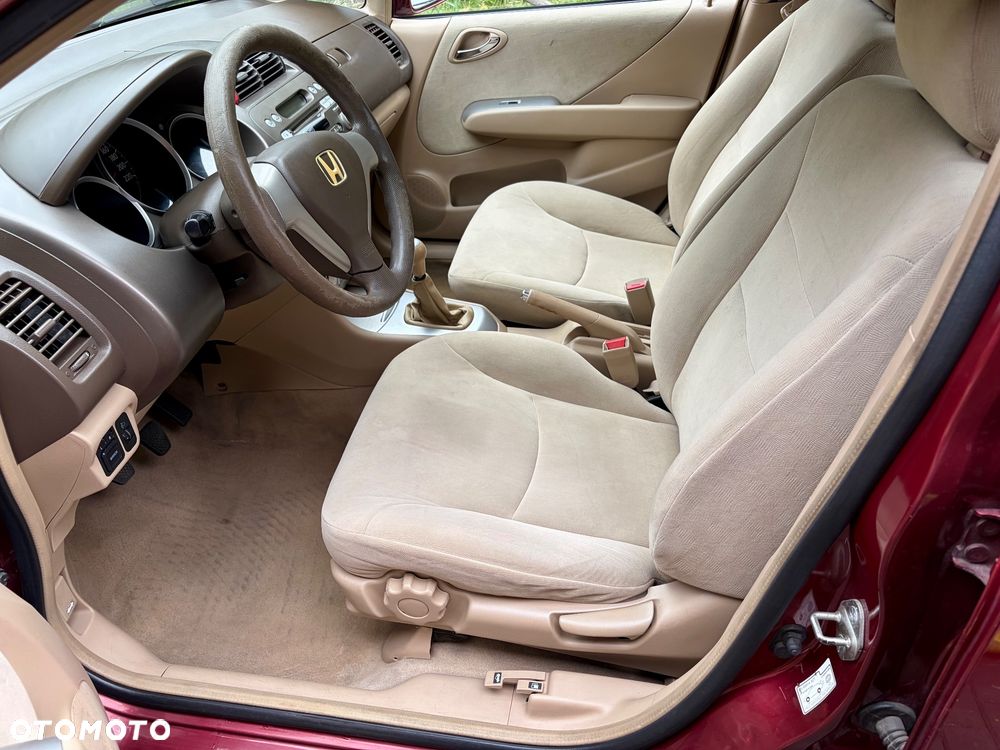 Honda City 1.4 Comfort - 27