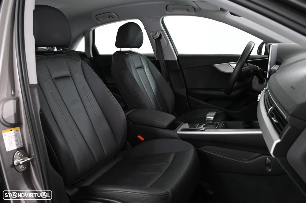 Audi A4 2022 photo 4