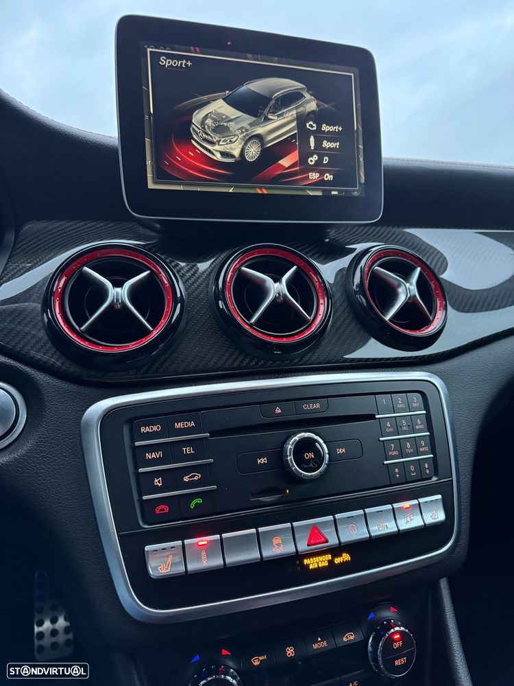 Mercedes-Benz GLA 45 AMG 4-Matic - 17