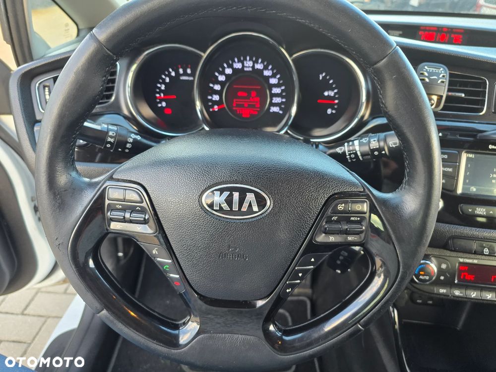Kia Ceed - 25