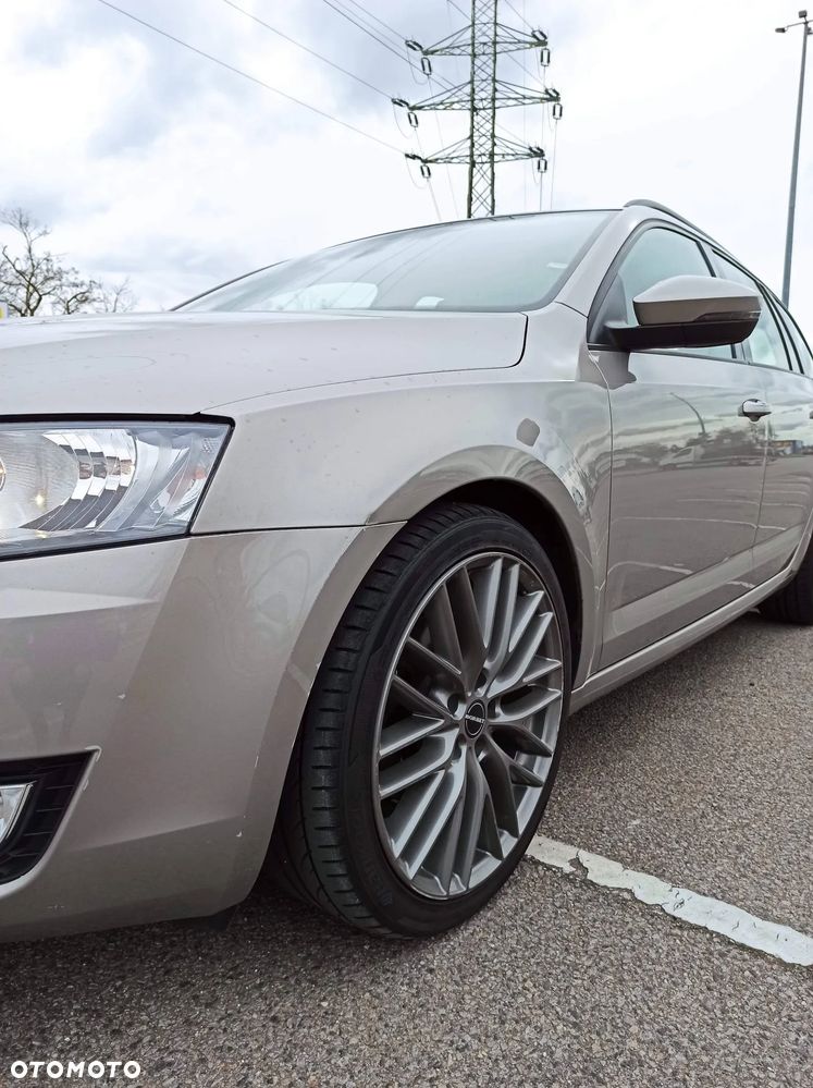 Skoda Octavia 1.4 TSI Ambition - 14