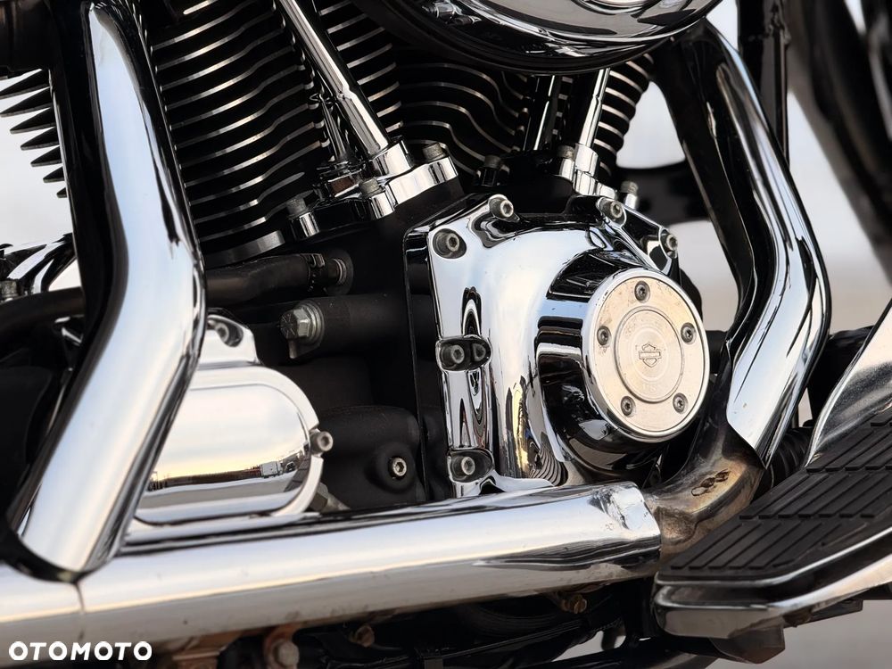 Harley-Davidson FLHT Electra Glide Standard - 10