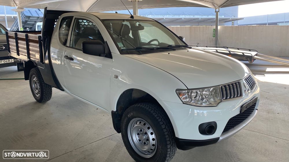 Mitsubishi L200 Pick Up 4x4 Invite Club Cab - 2