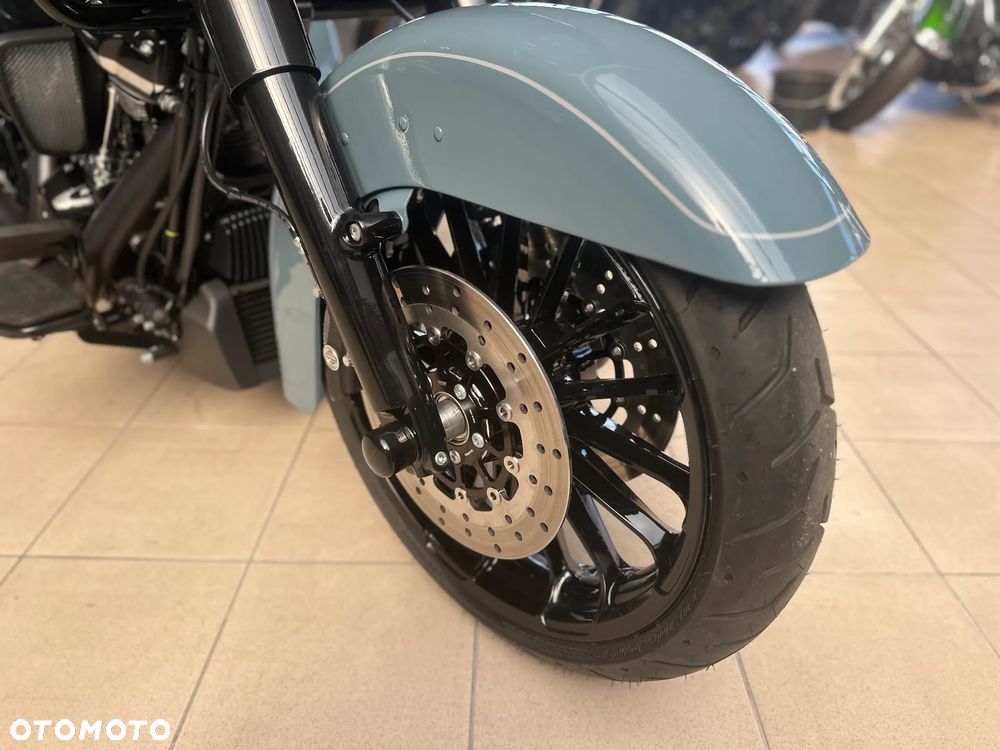Harley-Davidson Tri Glide - 14