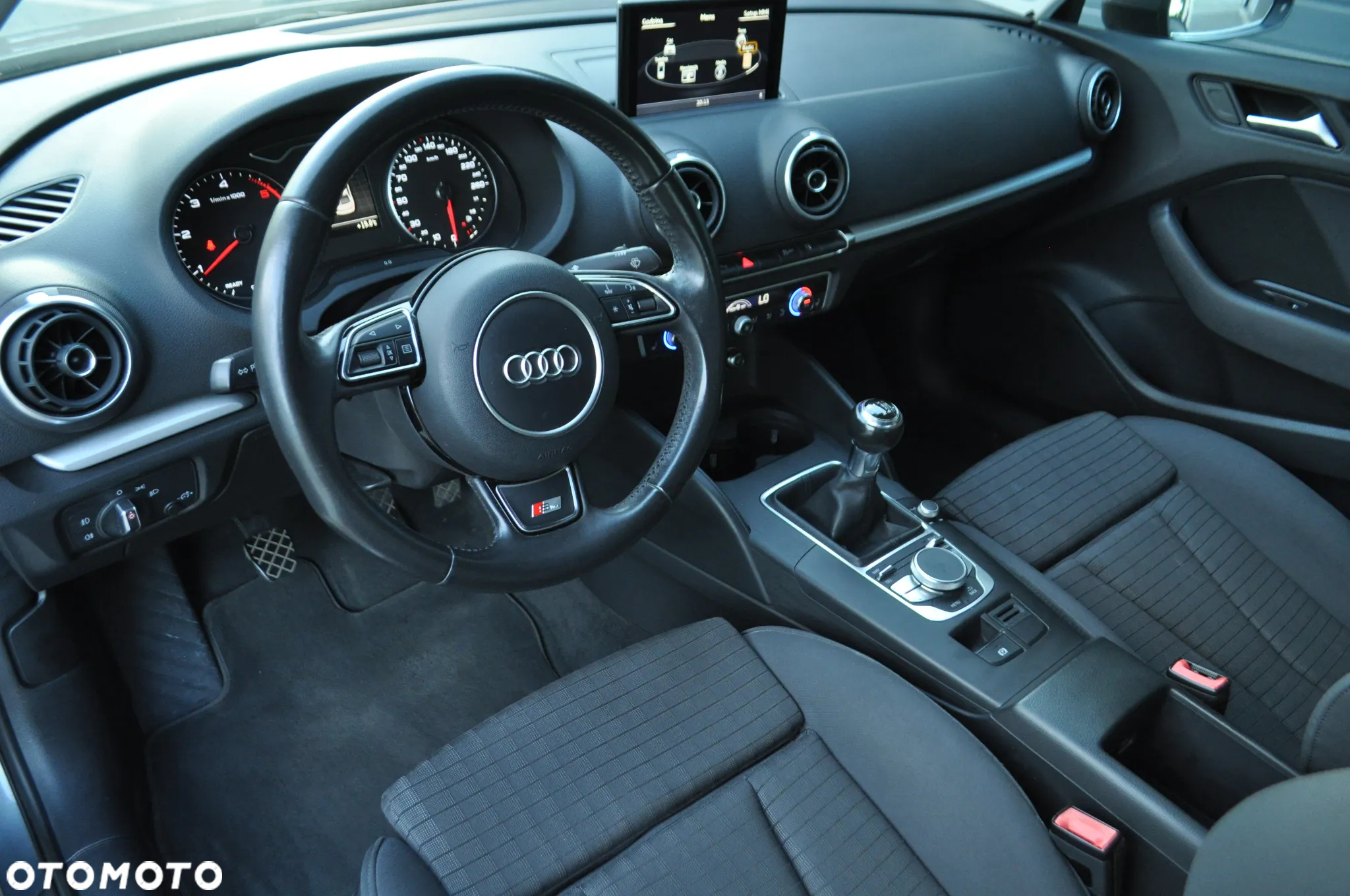 Audi A3 2.0 TDI Limousine S line Sportpaket - 27