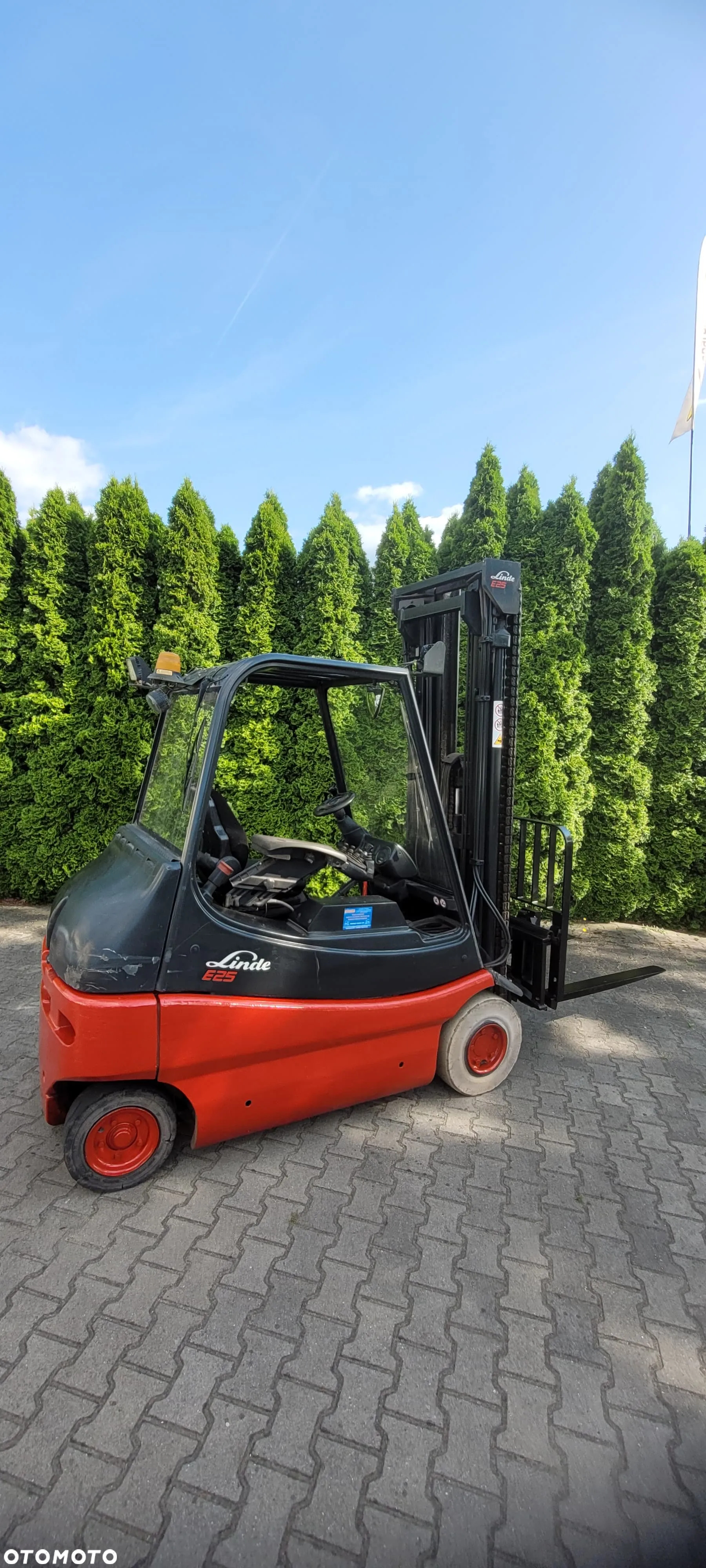 Linde E25-02 - 10