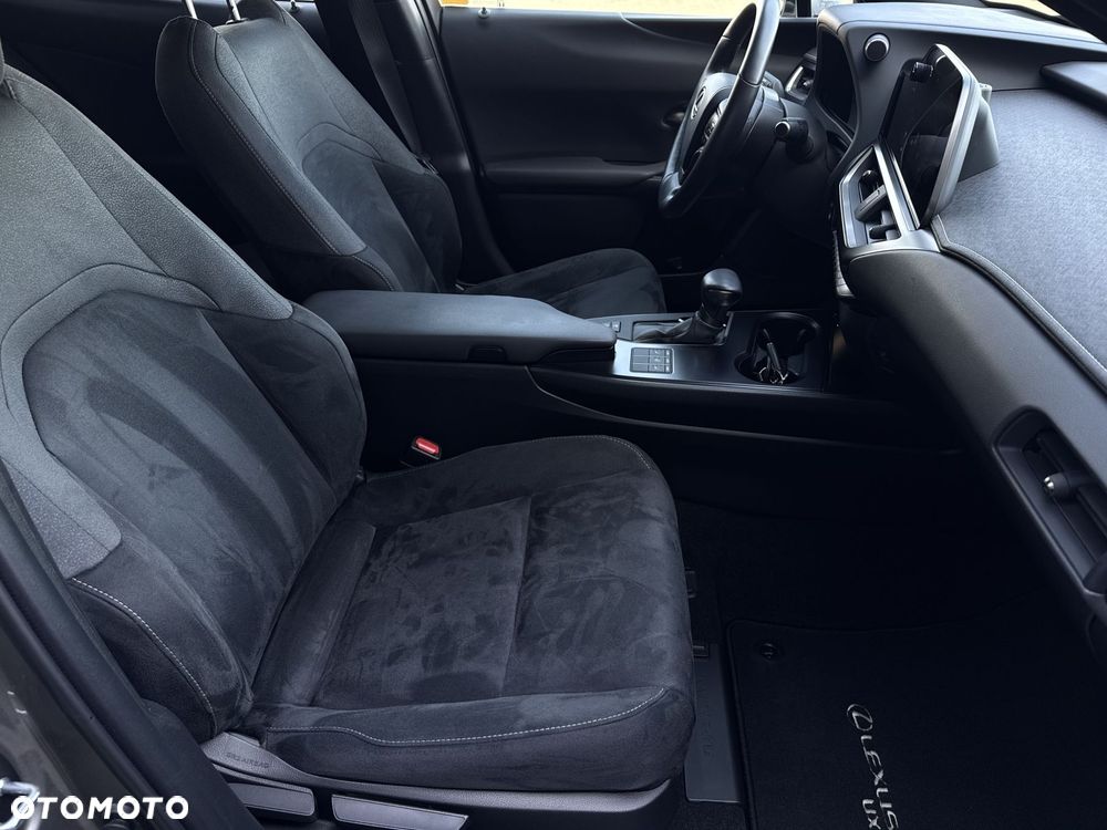 Lexus UX 250h GPF Business 2WD - 15