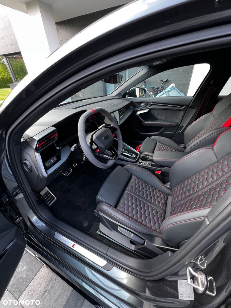 Audi RS3 Limousine - 7