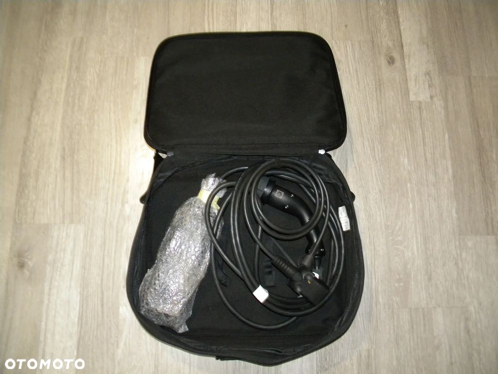 NOWA ORYGINALNA ŁADOWARKA FUTERAŁ AUDI Q4 Q5 Q6 Q7 Q8 E-TRON 2x16A FV 8V4971675AP - 1