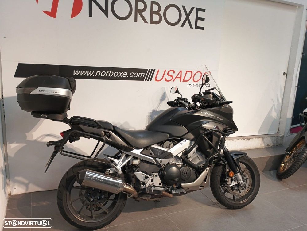 Honda VFR CROSSRUNNER - 4