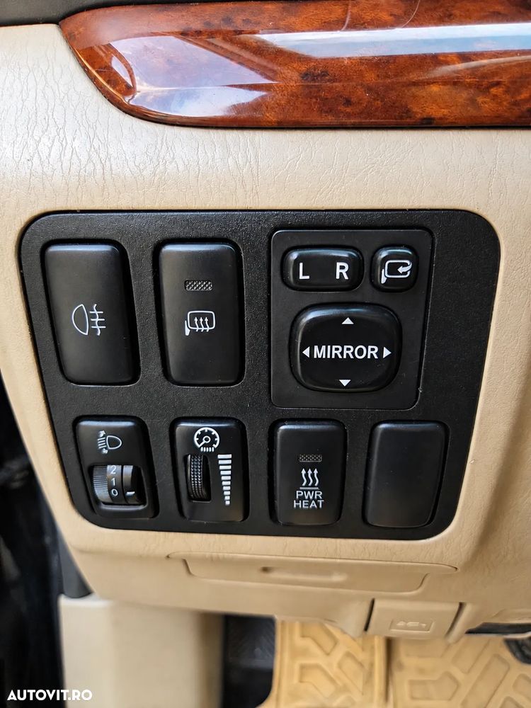 Toyota Land Cruiser 3.0 TD-4D Aut VX - 7