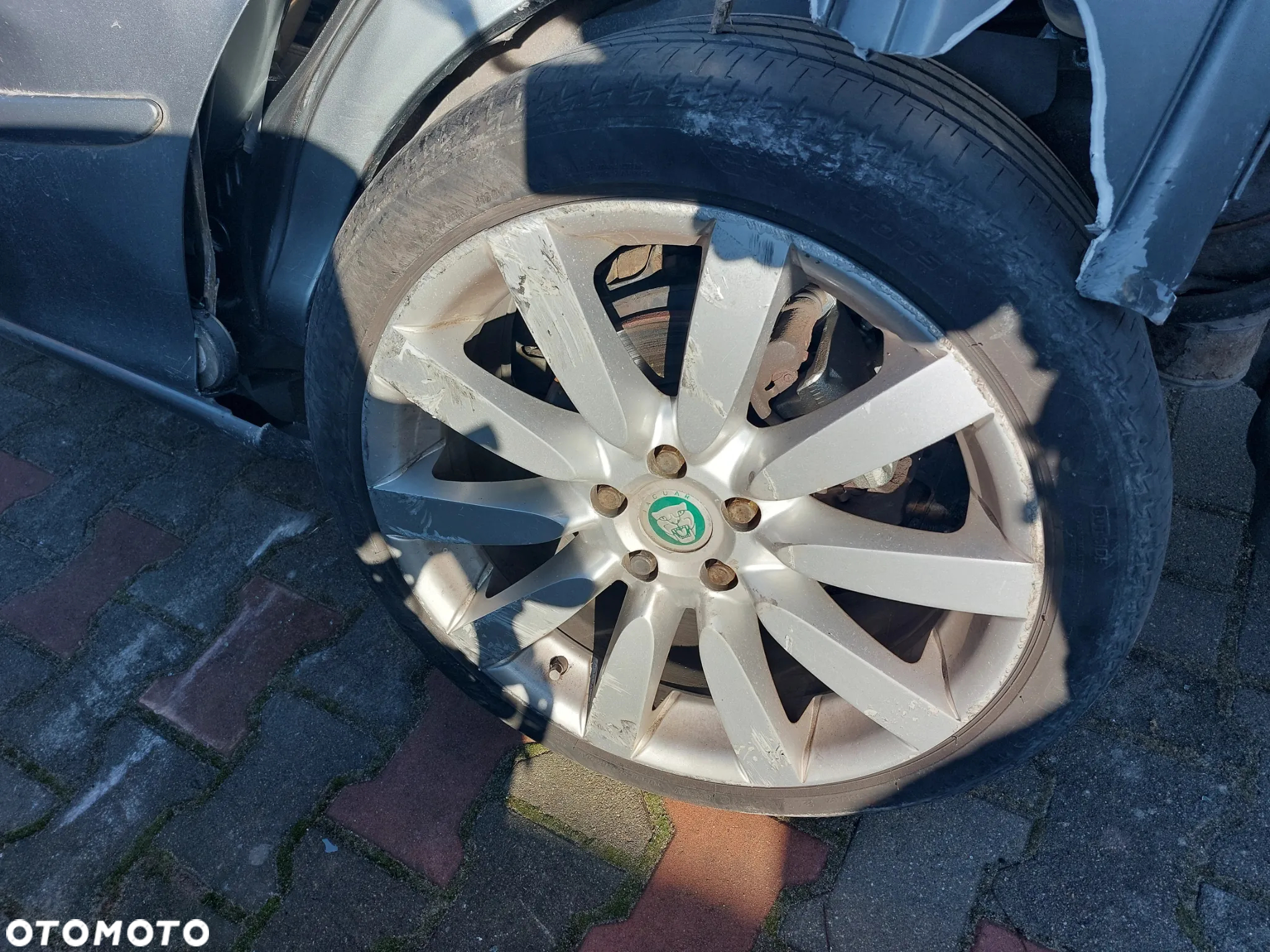 Jaguar X TYPE na części 2,0 D SILNIK 2,0D  SKRZYNIA ALTERNATOR ROZRUSZNIK DRZWI SZYBY MASKA LAMPY FELGI KOŁA LUSTERKA - 11