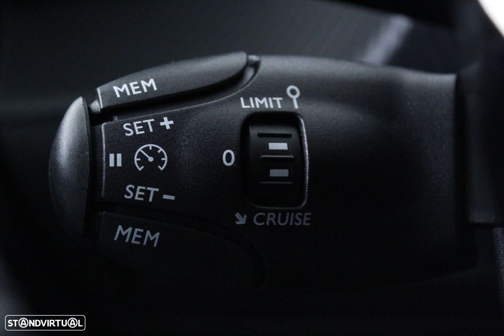 Peugeot e-208 50 kWh Style - 27
