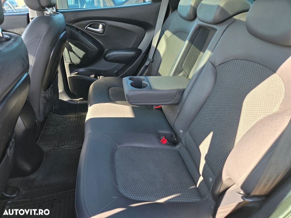 Hyundai ix35 2.0 CRDI 4WD Premium - 9