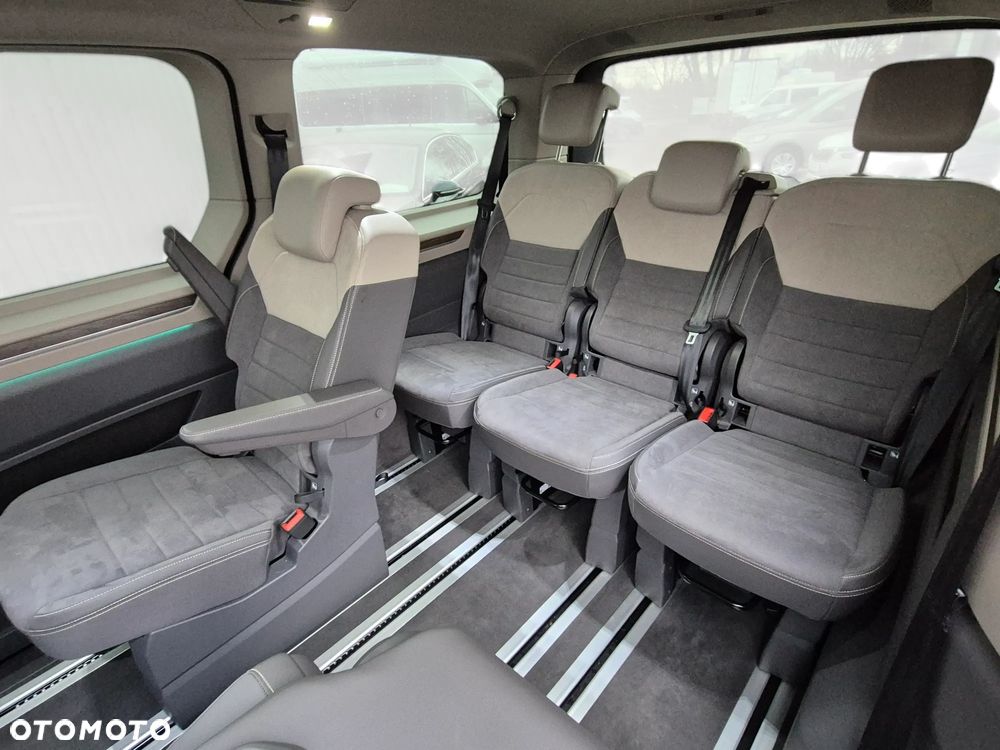 Volkswagen Multivan - 19