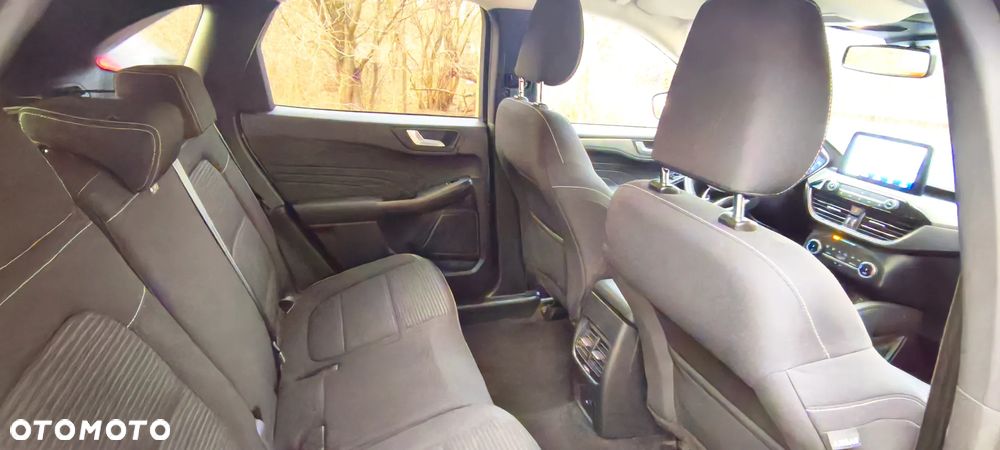 Ford Kuga 2.5 Duratec FHEV TITANIUM - 12