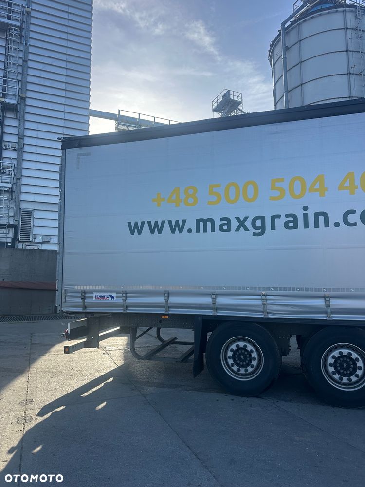 Schmitz Cargobull Naczepa plandeka