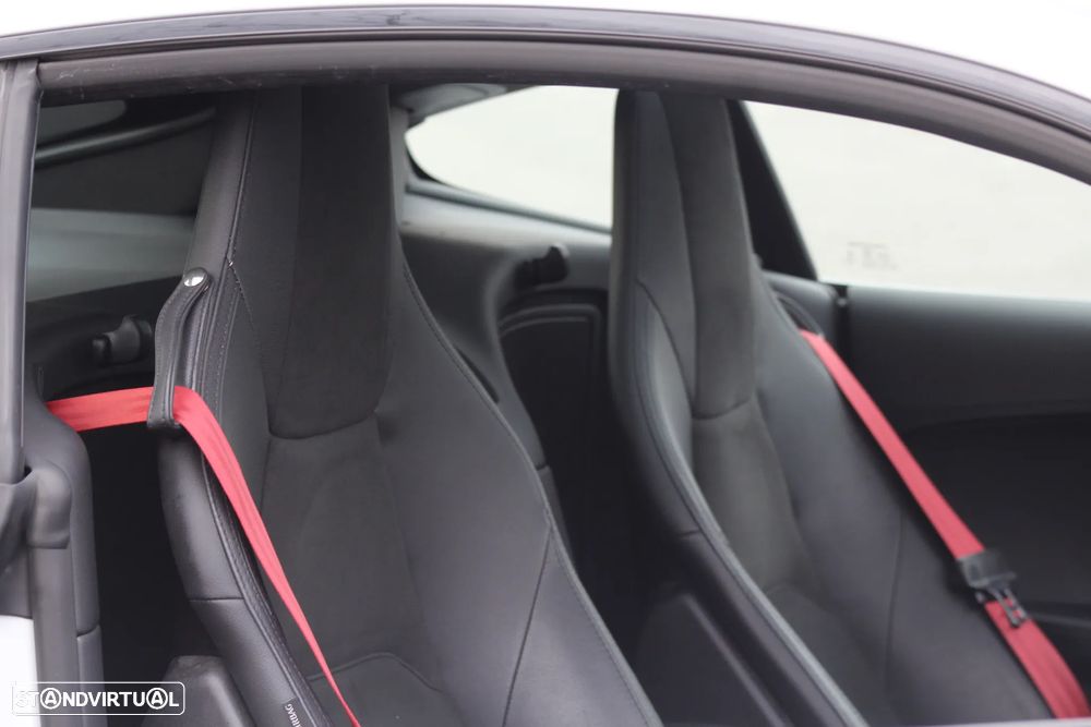 Jaguar F-Type 2.0 i4 R-Dynamic Black - 55