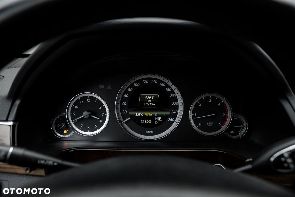 Mercedes-Benz Klasa E 300 BlueTEC HYBRID 7G-TRONIC Avantgarde - 27