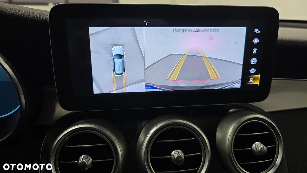 Mercedes-Benz GLC 220 d 4Matic 9G-TRONIC AMG Line Plus - 29