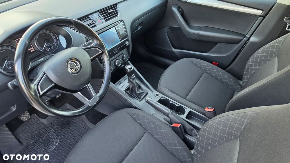 Skoda Octavia 1.6 TDI SCR Active - 22