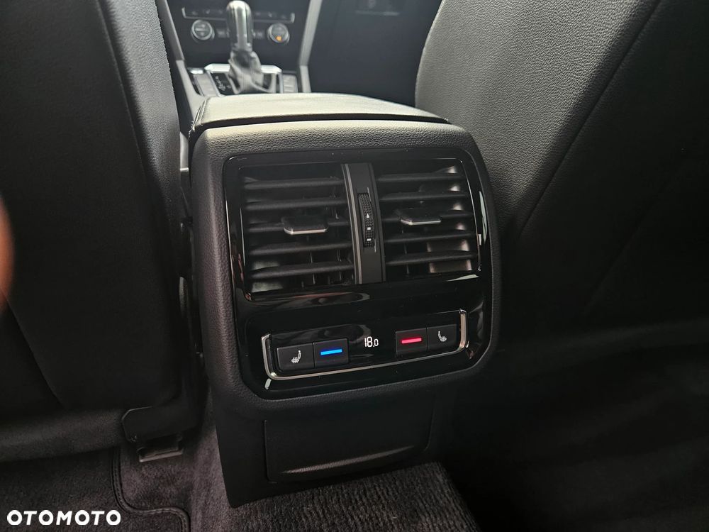 Volkswagen Arteon 2.0 TDI SCR DSG Elegance - 29