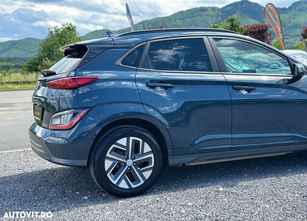 Hyundai KONA Premium - 15